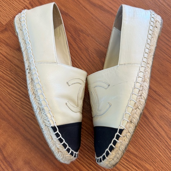 Chanel Lambskin Espadrilles - Picture 3 of 7